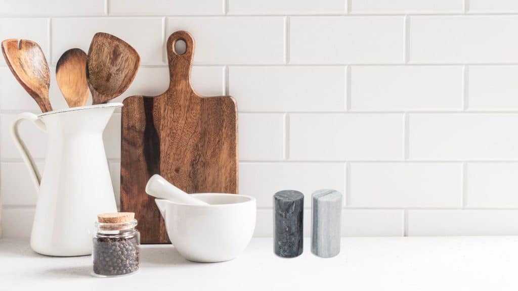 salt and pepper shakers