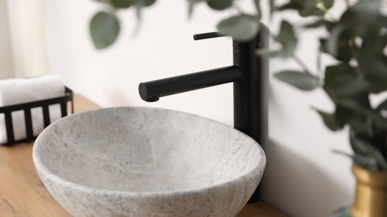 overrated head image